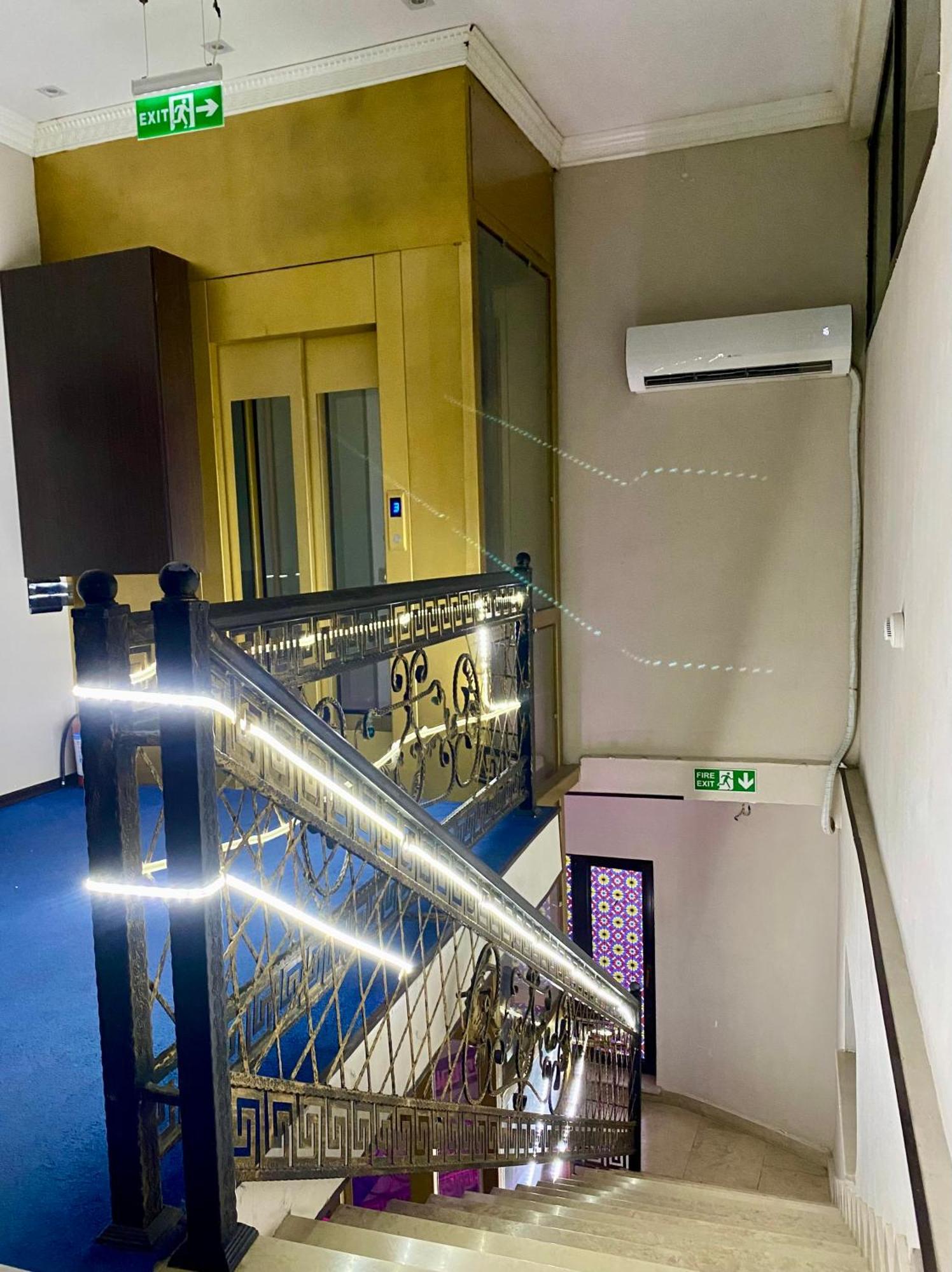 Grand Mirror Hotel Baku Luaran gambar
